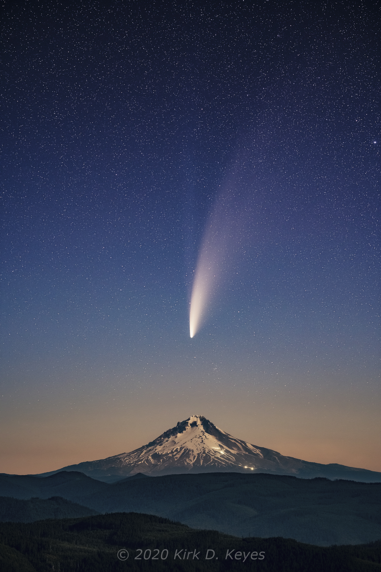 Comet NEOWISE and Mt Hood, Sony a7III, Sigma 105mm, ISO 3200, f/2.5, 3.2 seconds. Image processing by Marybeth Kiczenski.